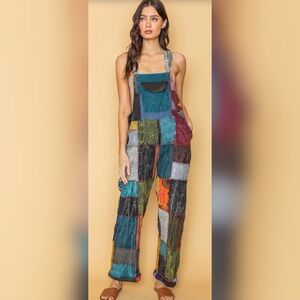 Rhea Handmade Bohemian Gypsie Patch Jumpsuit Overall

EUC LARGE